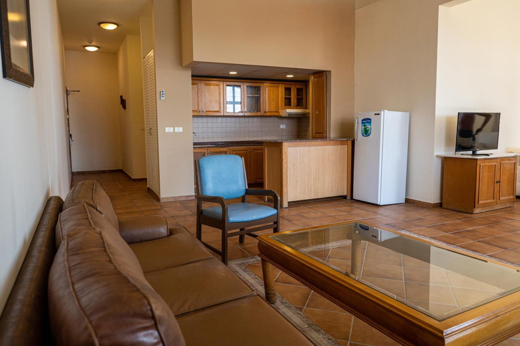 Jiyeh Marina Resort Hotel & Chalets Jieh Exterior photo